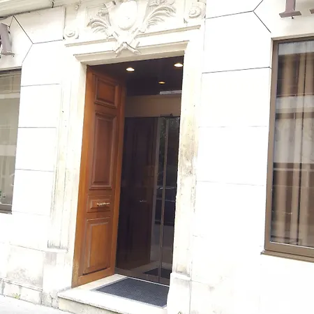 Média Hotel 3*