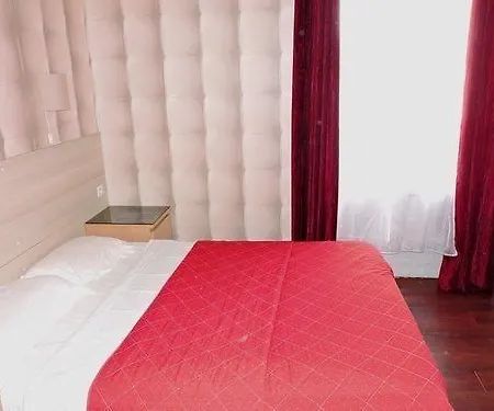 Média Hotel 3*