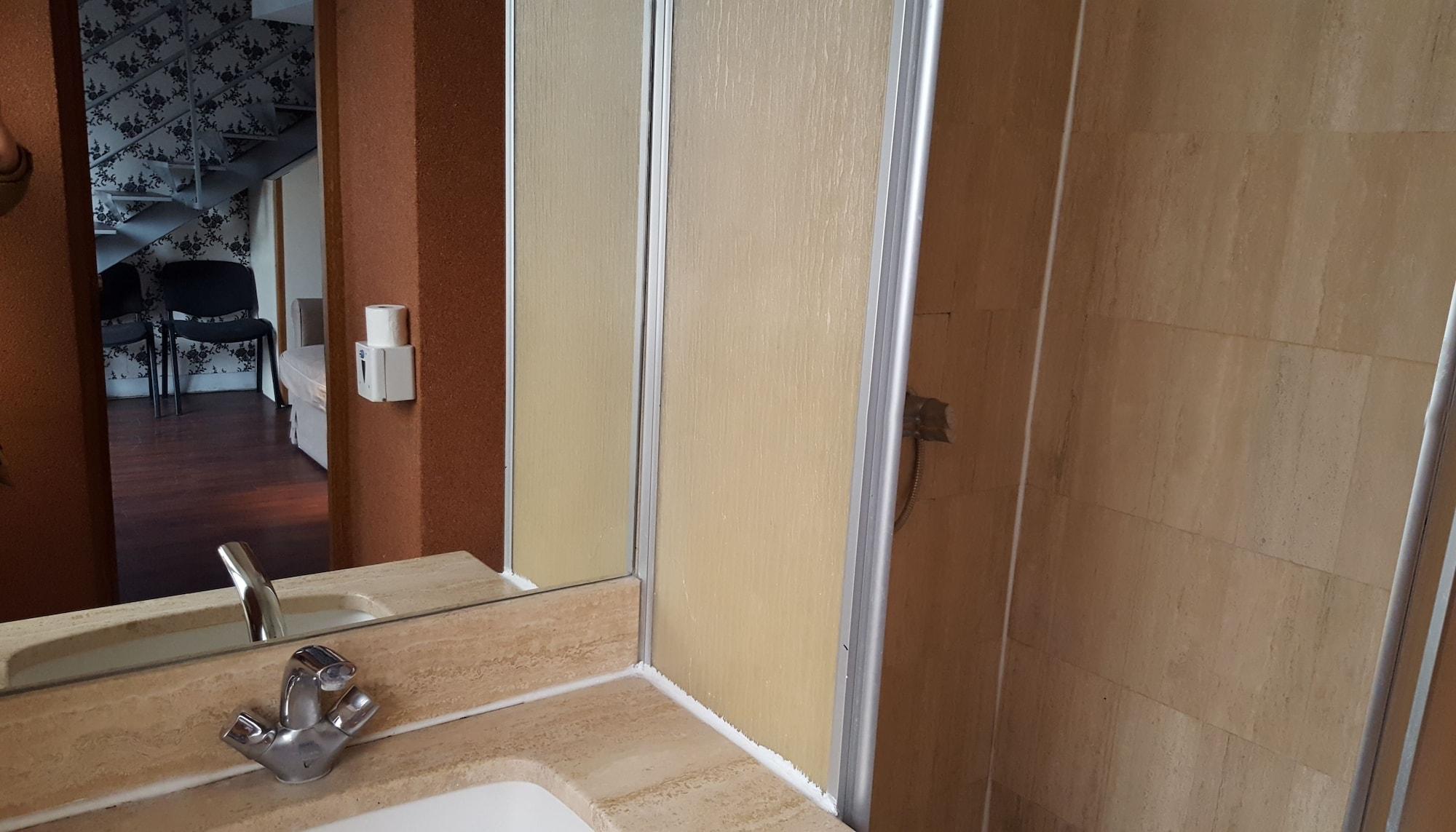 Média Hotel Parigi