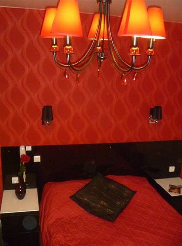 Média Hotel Parigi